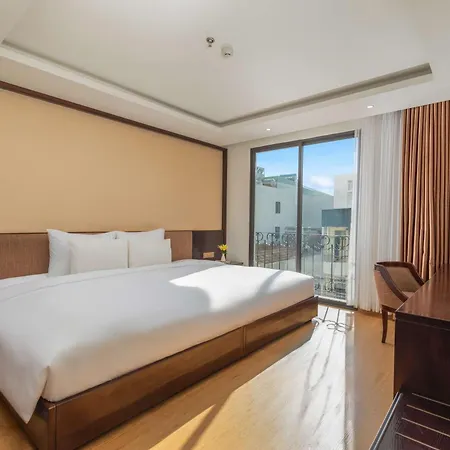 Palazzo Luxury Hotel Da Nang Exterior photo
