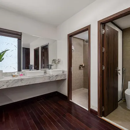 Palazzo Luxury Hotel Da Nang Exterior photo