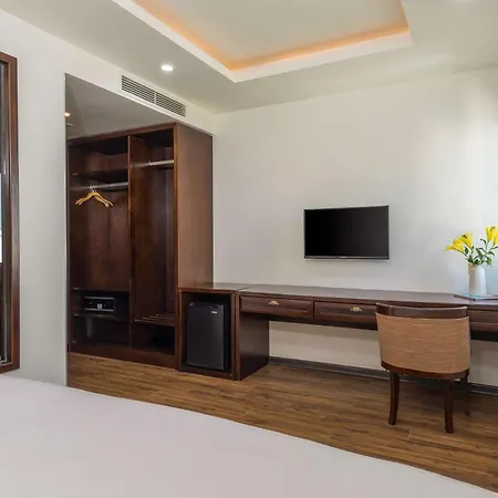 Palazzo Luxury Hotel Da Nang Exterior photo
